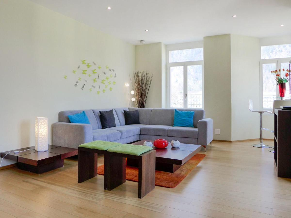 Apartamento Elegance Entrelagos