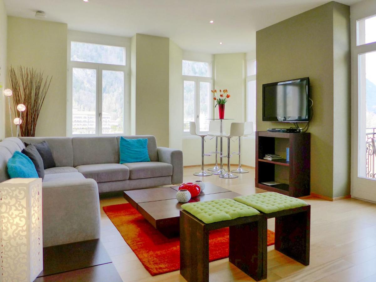 Apartamento Elegance Entrelagos
